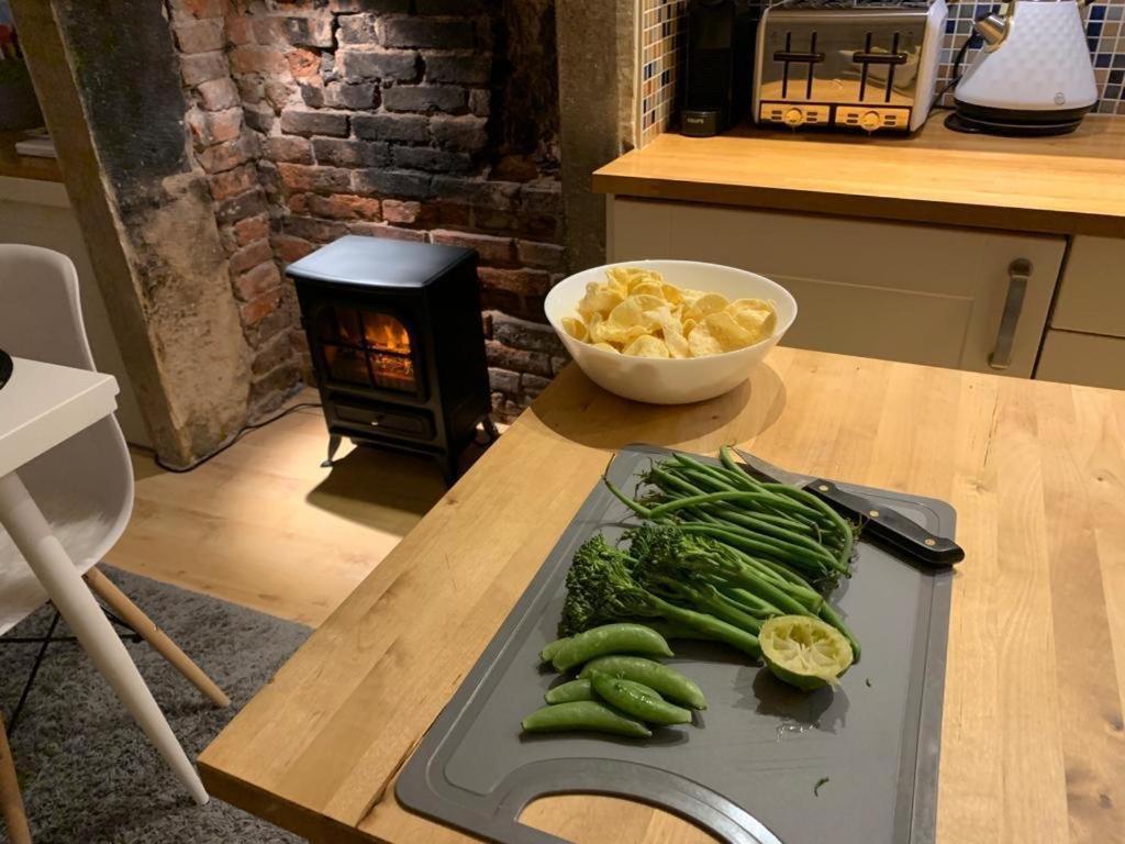 The Tenth House, Grade II Listed Georgian Town House, Wirksworth, Derbyshire, Peak District Cottage, Sleeps 4 Kültér fotó